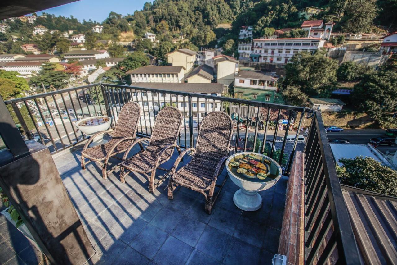 Bunk Planet Otel Kandy Dış mekan fotoğraf